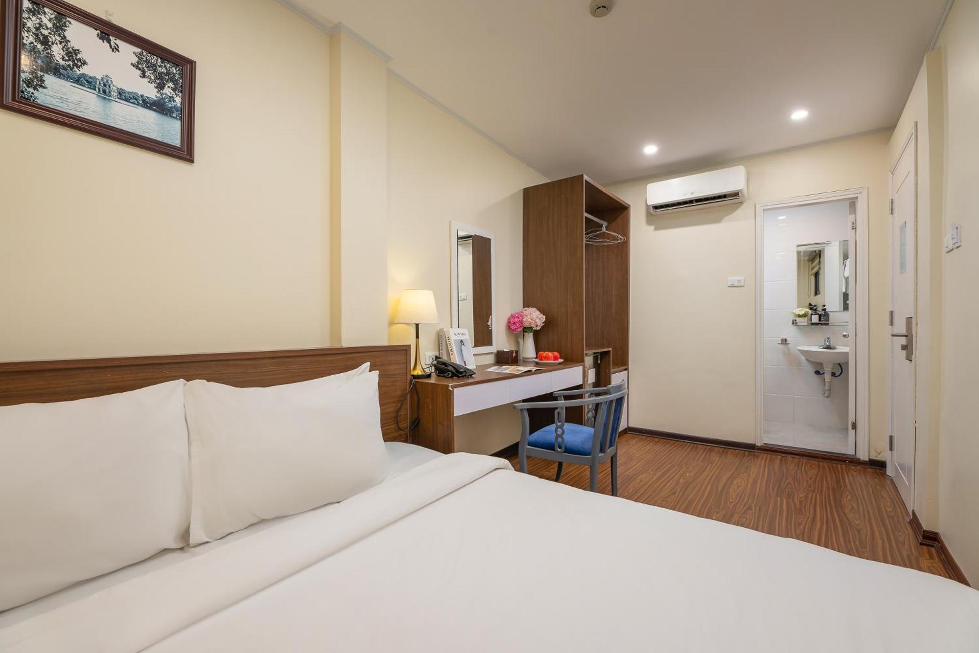 Queen Cafe Hotel & Pub Hanoi Exterior foto